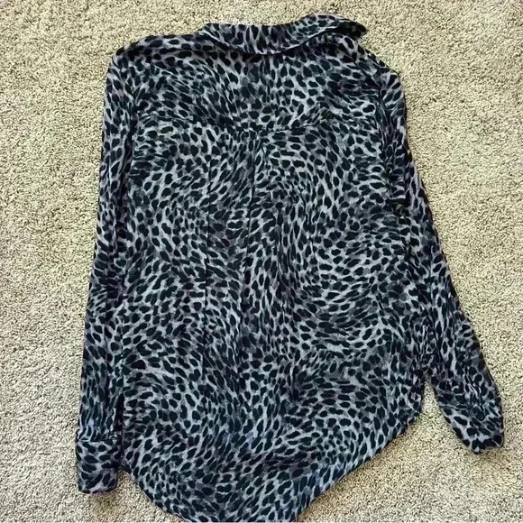 Cloth & Stone Animal Leopard Print Button Down Shirt LS Blouse Size XS - Picture 8 of 8
